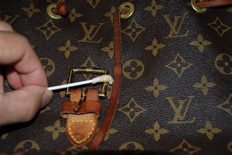 louis vuitton vachetta leather cleaning